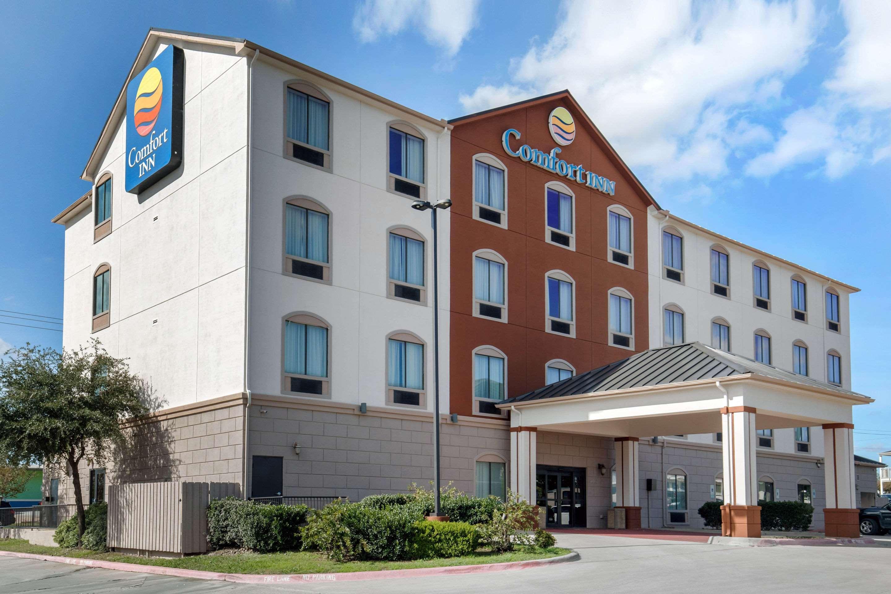 Comfort Inn Near Unt Denton Exterior photo